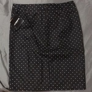 Liz Claiborne pencil skirt. Size 6